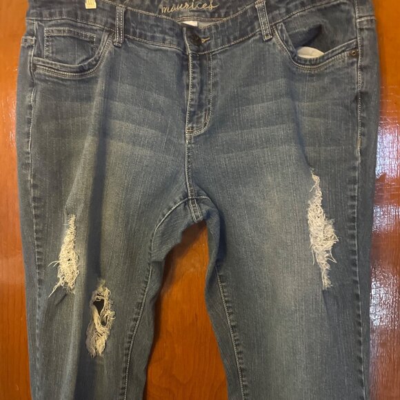 Maurices Plus size 22 women's jeans distressed embellished pockets - Picture 8 of 8